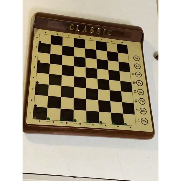 Fidelity The Classic Electronic Computer Sensory Chess Game Model CC8 Untested - Picture 4 of 10